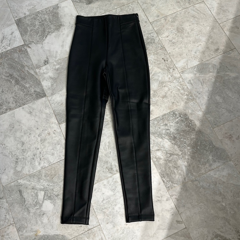 NWT Ann Taylor Faux Leather Pants SZ: 0